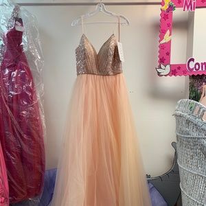 Peach quince dress - vest idk para quinceañera